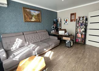 Продам 3-комнатную квартиру, 70 м2, Ставрополь, проспект Юности, 1/3, микрорайон №17