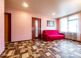 Продаю пятикомнатную квартиру, 67.1 м2, Колпино, Пролетарская улица, 83