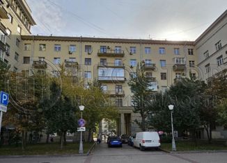 Продам 2-ком. квартиру, 71 м2, Москва, Кутузовский проспект, 43, станция Кутузовская