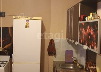 Продаю 2-комнатную квартиру, 49 м2, поселок городского типа Уренгой, микрорайон Геолог, 3