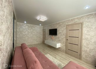Продам 2-комнатную квартиру, 44 м2, Омская область, улица Энергетиков, 63Б