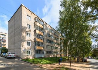 Продается 3-комнатная квартира, 61.1 м2, Киров, Стахановская улица, 31