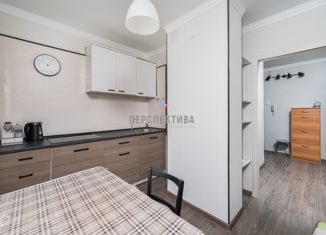 Продам 1-ком. квартиру, 38 м2, Москва, улица Раменки, 7к3, улица Раменки