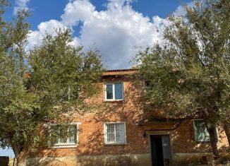 Продаю 2-комнатную квартиру, 40 м2, посёлок Улан Хол, улица Орджоникидзе, 34