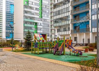 Продается трехкомнатная квартира, 70.1 м2, Санкт-Петербург, проспект Королёва, 59к5, метро Комендантский проспект