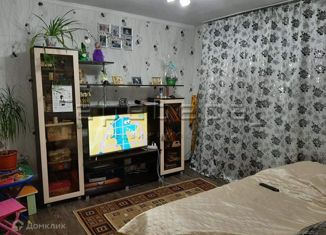 Продажа 2-комнатной квартиры, 33 м2, Красноярск, улица Юрия Гагарина, 94, Центральный район