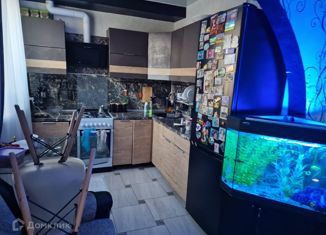 Продается трехкомнатная квартира, 50 м2, Ставрополь, Ленинградский проезд, 20, микрорайон № 7