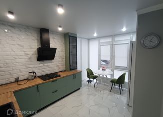 Продается 2-комнатная квартира, 67 м2, Кабардино-Балкариия, улица Тлостанова, 32