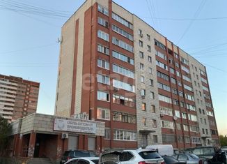 Продаю 2-ком. квартиру, 47.8 м2, Екатеринбург, метро Уральская, Техническая улица, 18