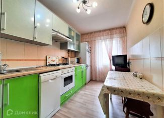 Продажа 3-ком. квартиры, 65 м2, Краснодар, улица Тургенева, 142, улица Тургенева