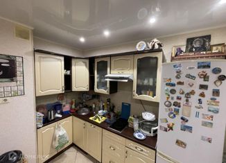 Сдам в аренду однокомнатную квартиру, 40 м2, Москва, Волжский Бульвар 95-й квартал, к3, метро Текстильщики