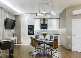 Сдается в аренду трехкомнатная квартира, 105 м2, Санкт-Петербург, Ждановская улица, 43к2, метро Крестовский остров