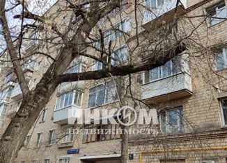 Продаю 3-ком. квартиру, 77 м2, Москва, улица Маршала Малиновского, 6к1, улица Маршала Малиновского