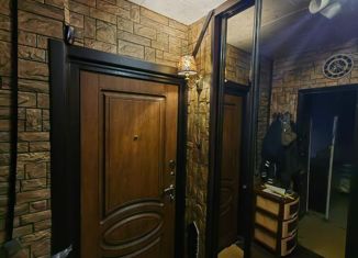 Продам 2-ком. квартиру, 45 м2, Москва, улица Генерала Тюленева, 41, метро Тёплый Стан