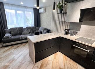 Продам трехкомнатную квартиру, 65 м2, Тюмень, Кремлёвская улица, 102к1