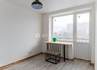 Продается 2-ком. квартира, 38 м2, Москва, Сеславинская улица, 32, метро Филёвский парк