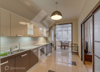 Сдаю трехкомнатную квартиру, 150 м2, Москва, улица Крылатские Холмы, 33к1, метро Крылатское