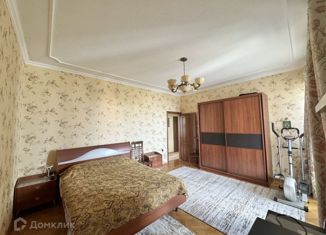 Двухкомнатная квартира на продажу, 79 м2, Белгородская область, микрорайон Жукова, 17