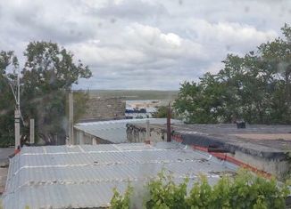 Продажа гаража, 30 м2, посёлок городского типа Новоозёрное, Центральная площадь