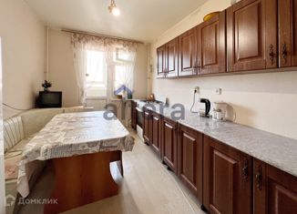 Продается 2-ком. квартира, 57 м2, Татарстан, проспект Строителей, 28