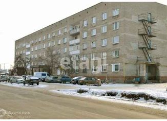 Продам комнату, 13.4 м2, Ирбит, улица Александра Матросова, 1Б