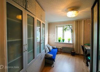 Продается 4-комнатная квартира, 78.5 м2, Екатеринбург, улица Сыромолотова, 17, улица Сыромолотова