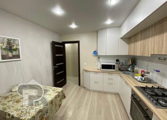 Продажа 4-ком. квартиры, 80 м2, Республика Башкортостан, Дуванский бульвар, 30