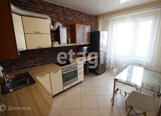 Сдается в аренду 3-ком. квартира, 90 м2, Красноярск, улица Шахтёров, 44