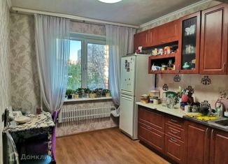 Продаю трехкомнатную квартиру, 64 м2, Белгородская область, микрорайон Королёва, 1А