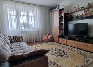 Сдается в аренду 2-комнатная квартира, 64 м2, Севастополь, улица Адмирала Макарова, 4В