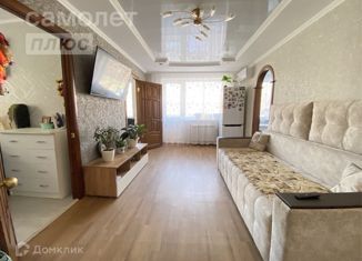 Трехкомнатная квартира на продажу, 47.3 м2, Альметьевск, проспект Строителей, 21