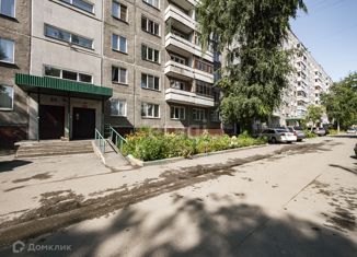 Продажа трехкомнатной квартиры, 60 м2, Новосибирск, Холодильная улица, 18, метро Гагаринская