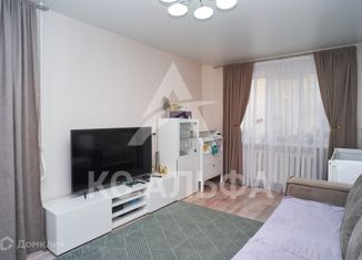 Продаю 2-ком. квартиру, 42.7 м2, Сыктывкар, Октябрьский проспект, 18, Центральный район