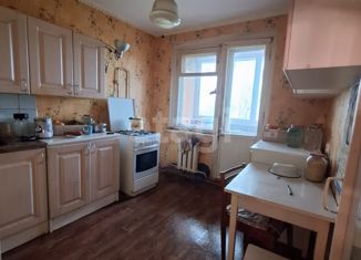 Продам трехкомнатную квартиру, 64 м2, деревня Вески, улица Боровикова, 5