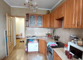 Трехкомнатная квартира на продажу, 67.1 м2, Арсеньев, улица Ломоносова, 82