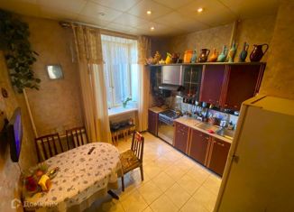 Продам 3-комнатную квартиру, 87 м2, Москва, улица Правды, 11, улица Правды
