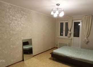 Сдам в аренду 3-ком. квартиру, 74 м2, Москва, улица Генерала Кузнецова, 18к2, метро Жулебино