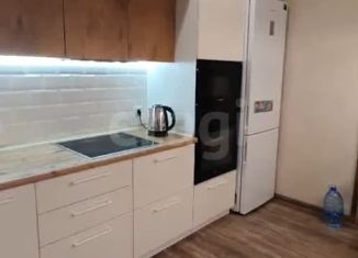 Сдается 1-ком. квартира, 40 м2, Тюмень, улица Ю.-Р.Г. Эрвье, 32к1