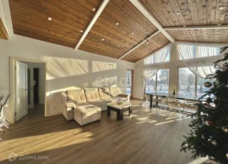 Дом на продажу, 170 м2, посёлок городского типа Медведево, Полевая улица