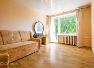 Двухкомнатная квартира на продажу, 42.6 м2, Павловск, Гуммолосаровская улица, 25