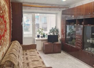 Продаю 3-ком. квартиру, 49 м2, Чувашия, улица Фрунзе, 9