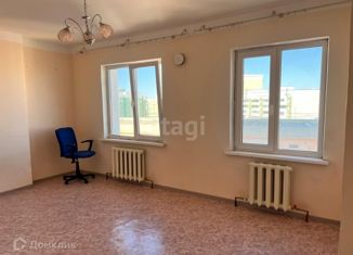 Продам 2-комнатную квартиру, 67 м2, Саха (Якутия), улица Свердлова, 2Б