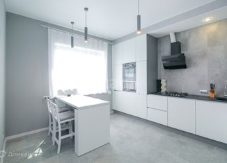 Продаю 4-ком. квартиру, 129.9 м2, поселок Малое Исаково, улица Чехова, 17