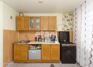 Продам 4-комнатную квартиру, 79 м2, поселок городского типа Таврическое, улица Ленина, 109