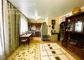 Продам 2-комнатную квартиру, 58.1 м2, Астраханская область, улица Куликова, 79