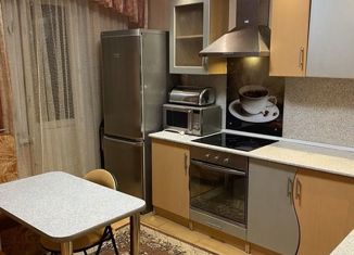 Продажа 2-ком. квартиры, 56 м2, Дзержинский, улица Шама, 1В