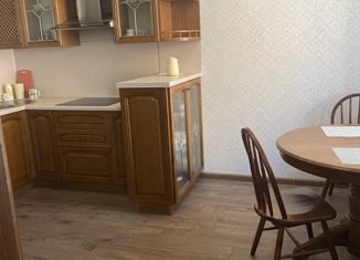 Продам 3-ком. квартиру, 107.3 м2, Новосибирск, проспект Академика Коптюга, 13, проспект Академика Коптюга