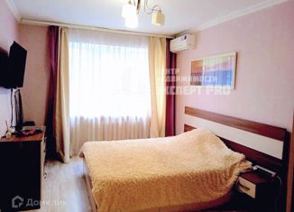 Продажа 2-ком. квартиры, 42.3 м2, Симферополь, улица Дмитрия Ульянова, 64, Центральный район