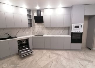 Продаю 2-ком. квартиру, 67 м2, Ставрополь, улица Чапаева, 4/1, микрорайон Чапаевка