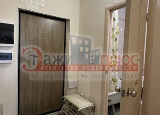 Продаю 1-ком. квартиру, 36 м2, Нефтеюганск, микрорайон 11В, 10